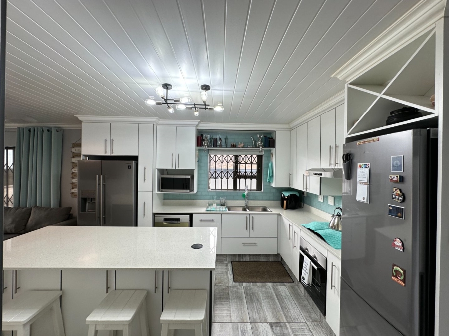 2 Bedroom Property for Sale in Island View Western Cape